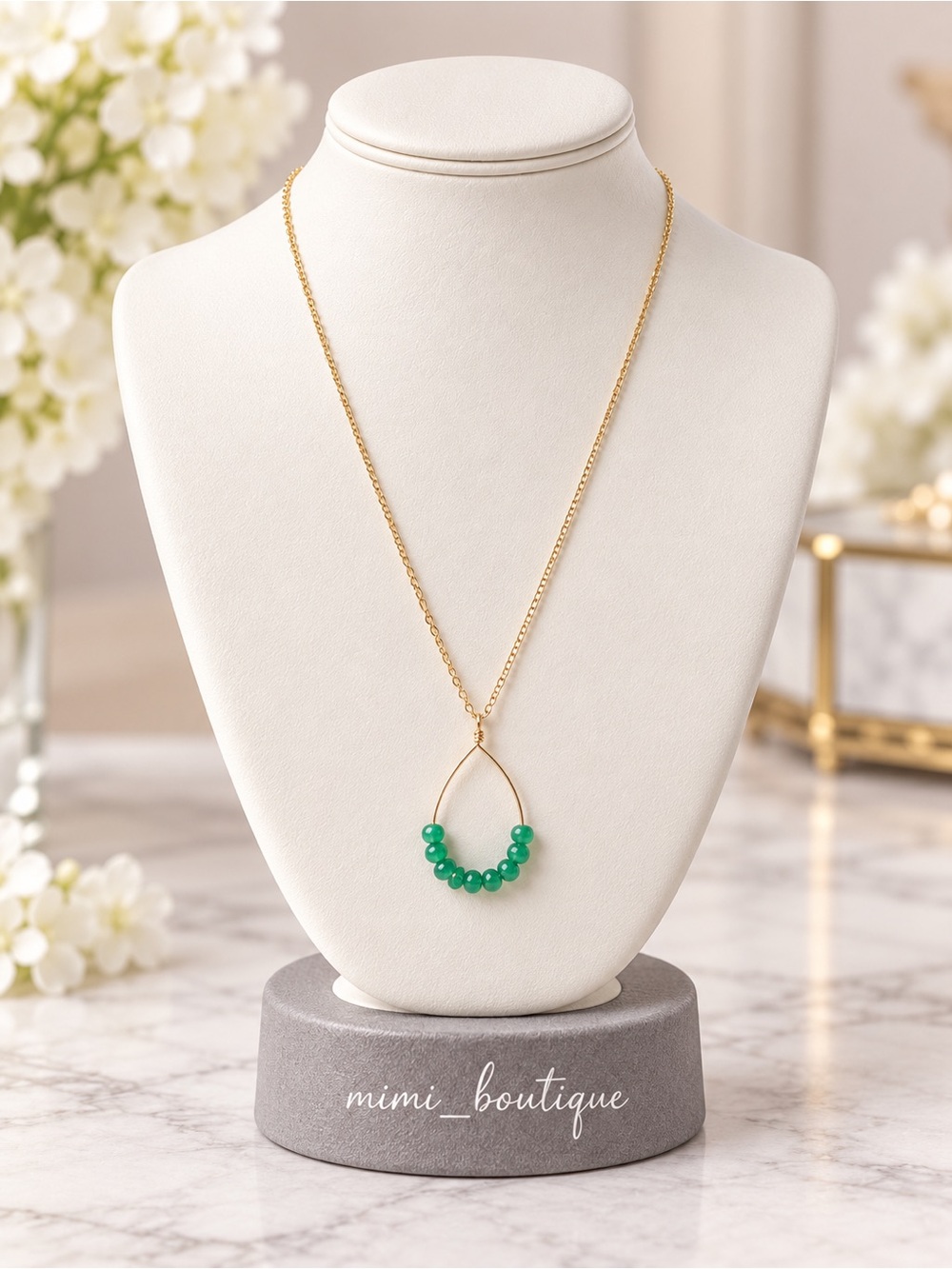 Green Onyx Beaded Pendant Gold Tone Necklace 16” Nickel Free